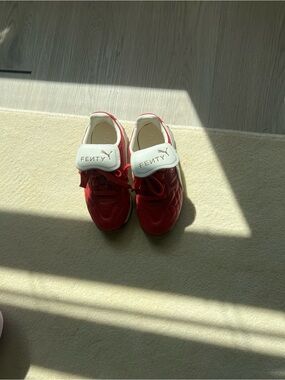 FEINTY Kids Red Athletic Sneakers with White Strap
